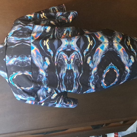 Men's Size medium fresh prints a bel air - Picture 3 of 4